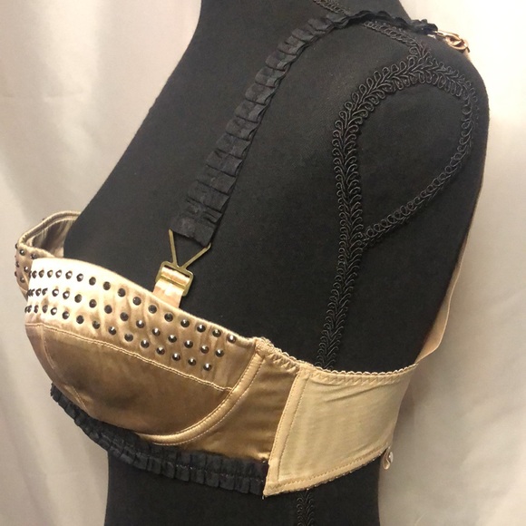 STELLA MCCARTNEY bronze color bra with studs. Soft pad w/ underwire. Size 36 C. - Picture 6 of 13